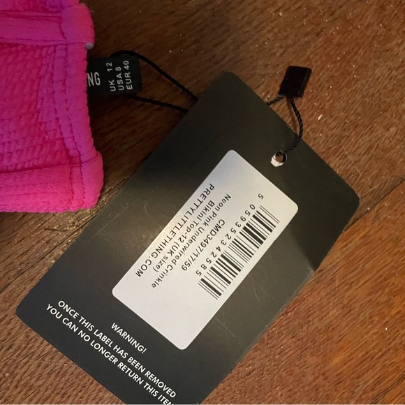 Neon Pink Underwired Crinkle Bikini Top | PrettyLittleThing - Picture 3 of 3